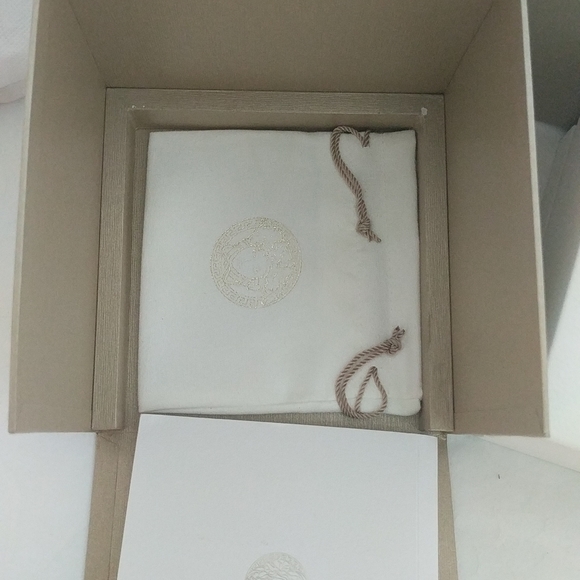 Versace watch box with Versace book bag inner box and outside box - Picture 5 of 7